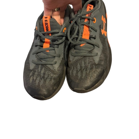 Pre Loved Under Armour Gray & Orange Scramjet Sneakers Size 5Y - Picture 5 of 6